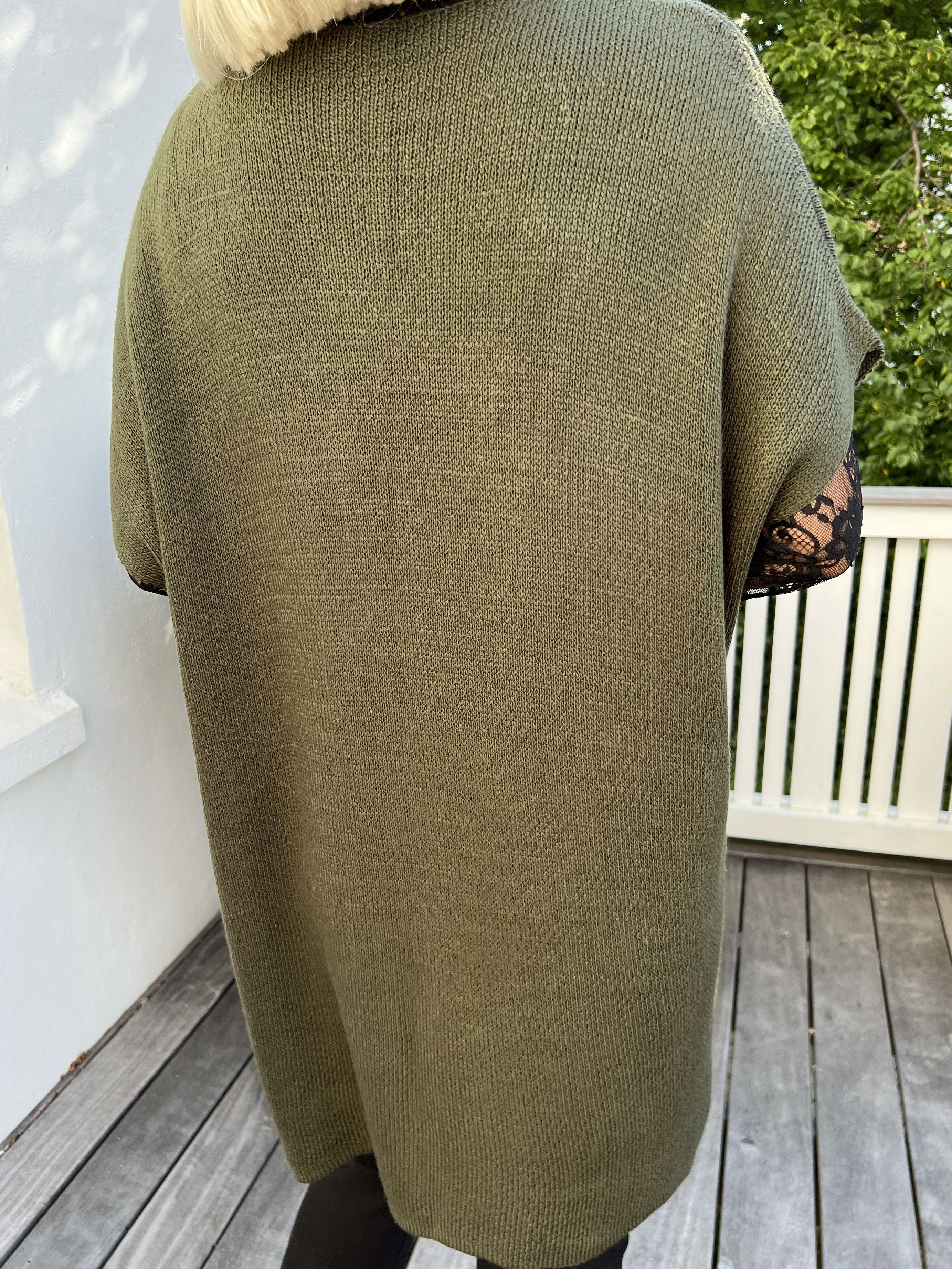 Tilly Plain - Blød strik cardigan uden ærmer